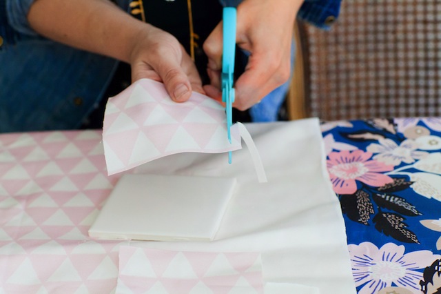 How to Make Coasters out of Ceramic Tiles and Napkins, Easy DIY