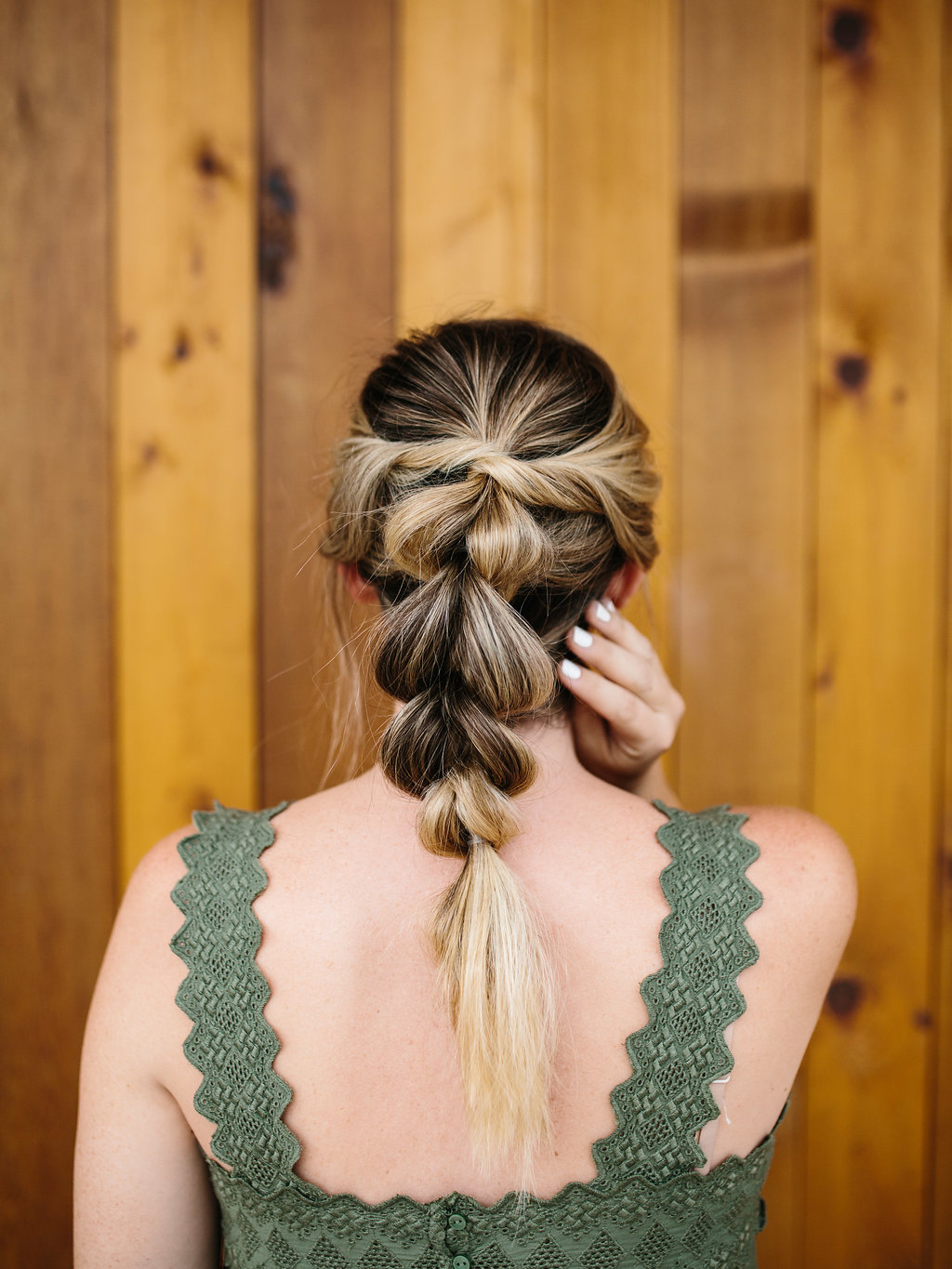 Easy (Wonder Woman Inspired) Knotted Braid - A Beautiful Mess