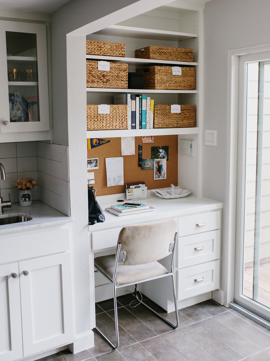 Margaret S Office Nook How To Keep An Organized Desk The