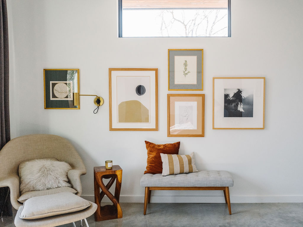 Master Bedroom Update: A Meaningful Gallery Wall - The Effortless Chic