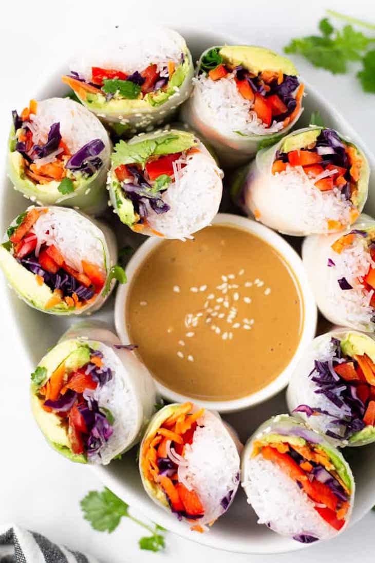 Vegetable spring rolls served with dipping sauce